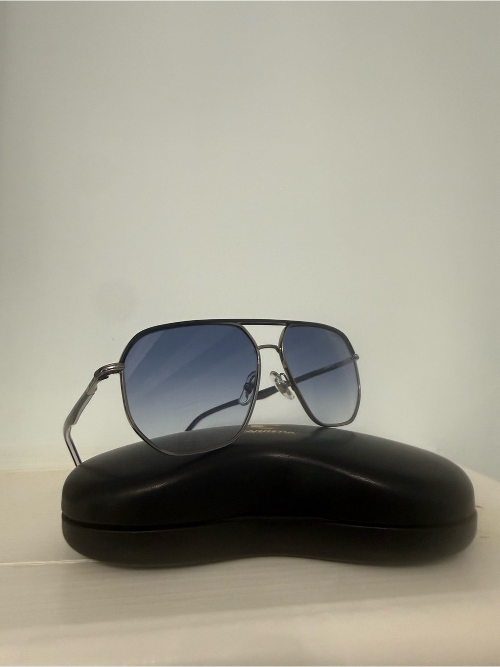 New Carrera Men's Aviator Sunglasses with Blue Gradient Lenses
